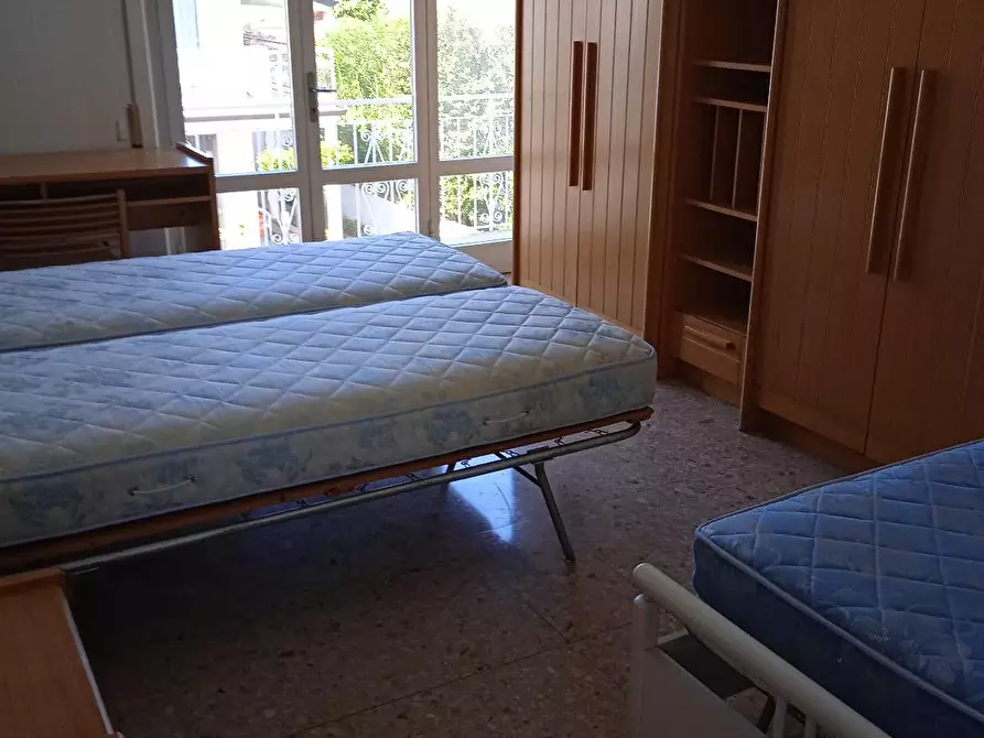 Immagine 4 di Appartamento in affitto  a Camaiore