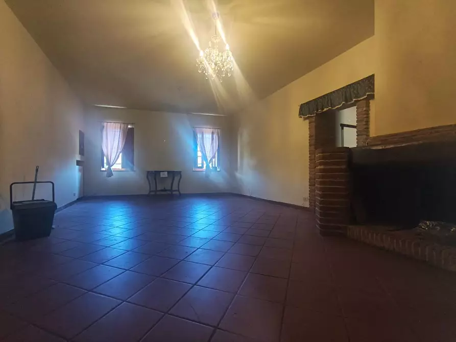 Immagine 6 di Appartamento in affitto  a Lucca