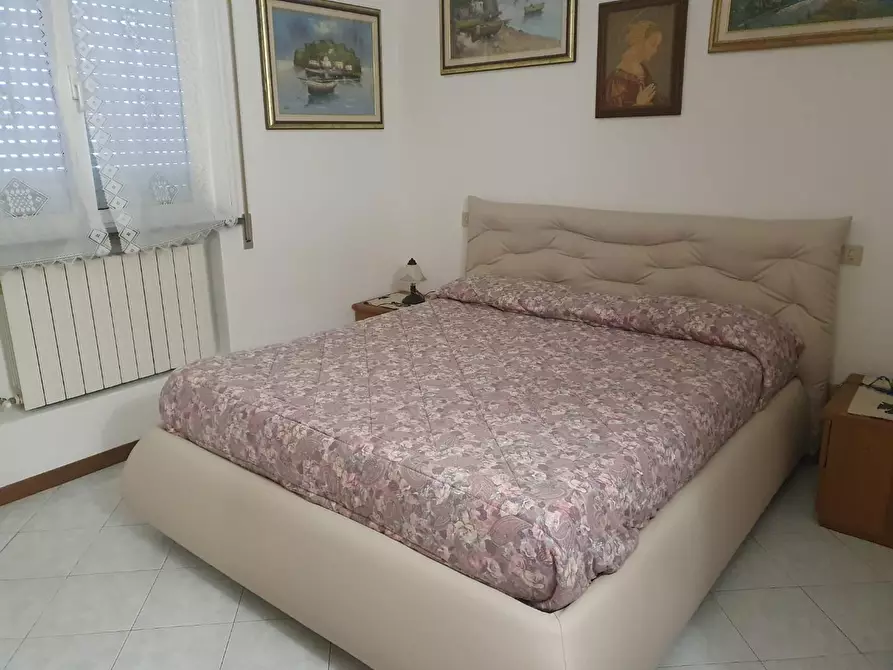 Immagine 6 di Appartamento in affitto  a Camaiore