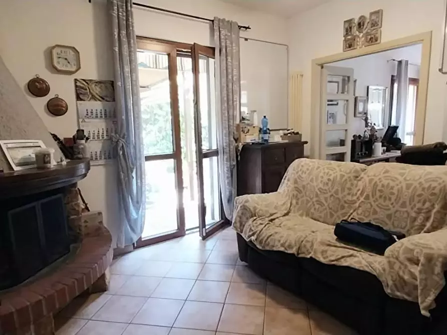 Immagine 27 di Villetta a schiera in vendita  a Calci