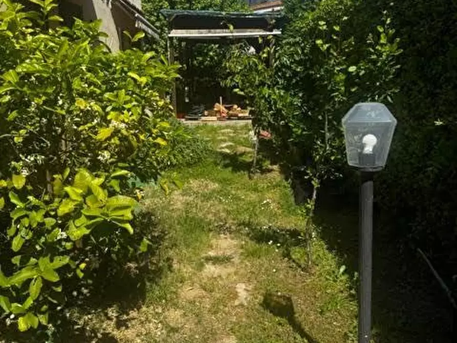 Immagine 1 di Villetta a schiera in vendita  a Calci