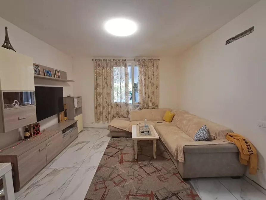 Immagine 2 di Villa in vendita  a Ponsacco