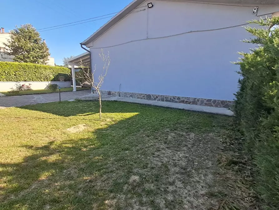Immagine 26 di Villa in vendita  a Ponsacco