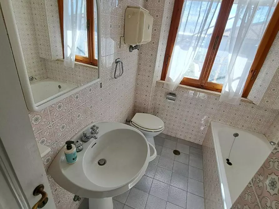 Immagine 13 di Appartamento in vendita  a Rosignano Marittimo