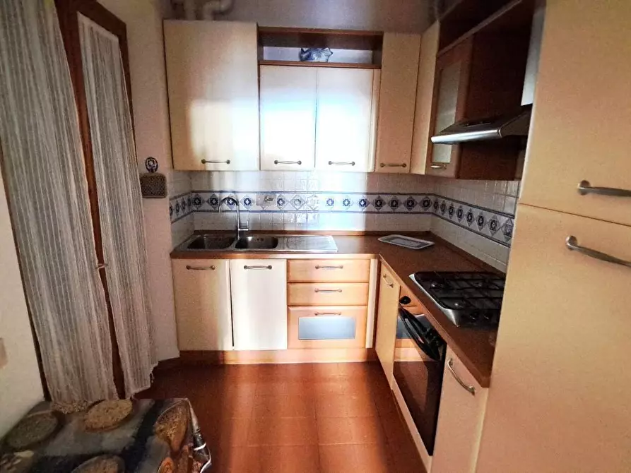 Immagine 5 di Appartamento in vendita  a Rosignano Marittimo