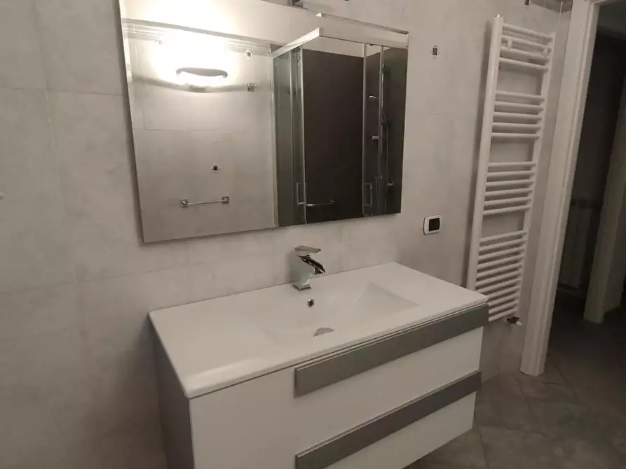 Immagine 10 di Appartamento in vendita  a Camaiore