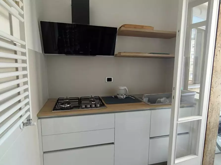 Immagine 2 di Appartamento in vendita  a Camaiore