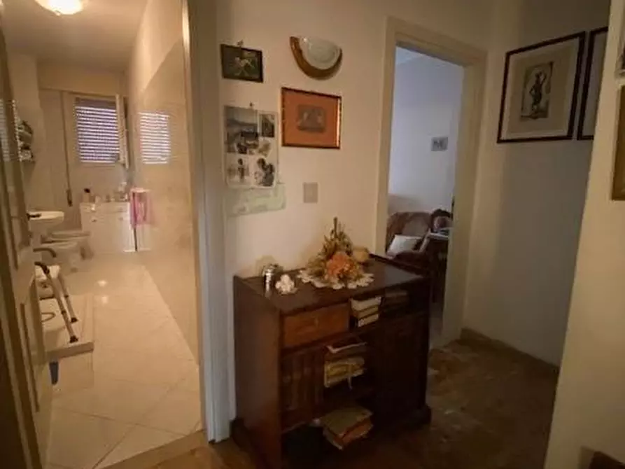 Immagine 8 di Appartamento in vendita  a Camaiore