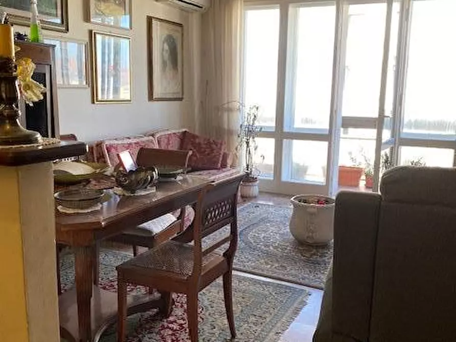 Immagine 1 di Appartamento in vendita  a Camaiore