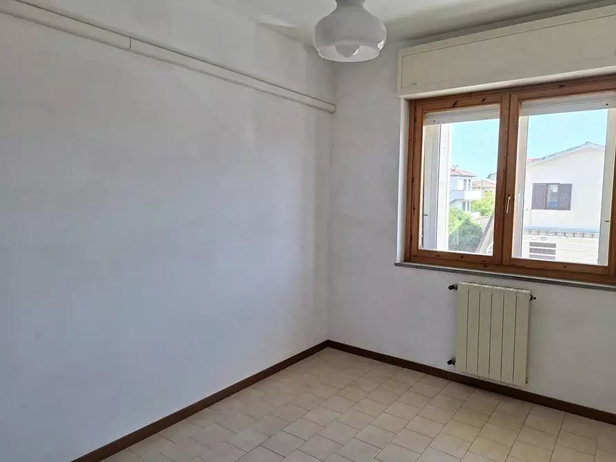 Immagine 10 di Appartamento in vendita  a Cecina