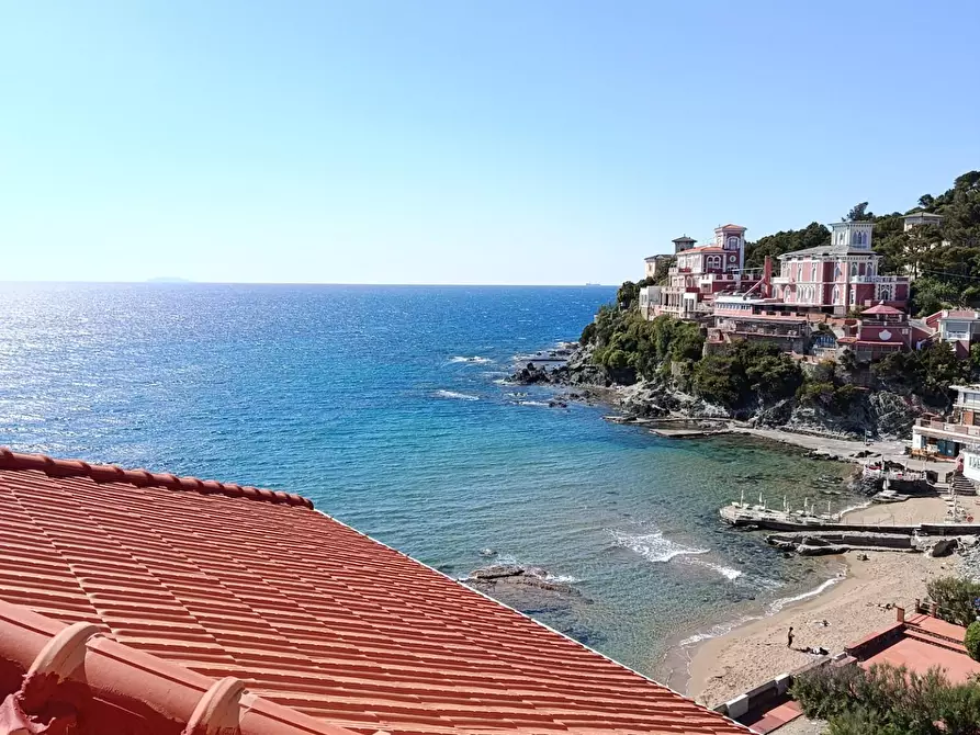 Immagine 2 di Appartamento in vendita  a Rosignano Marittimo