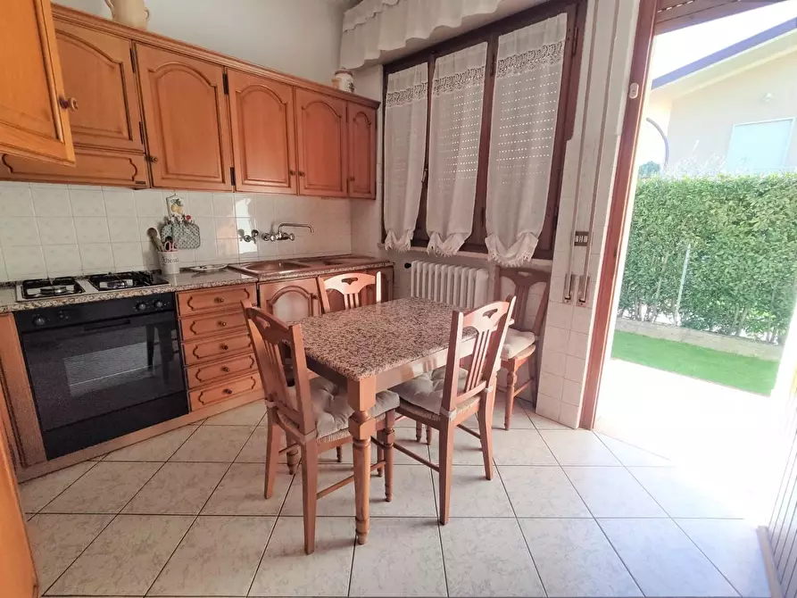 Immagine 7 di Casa indipendente in vendita  a Pietrasanta