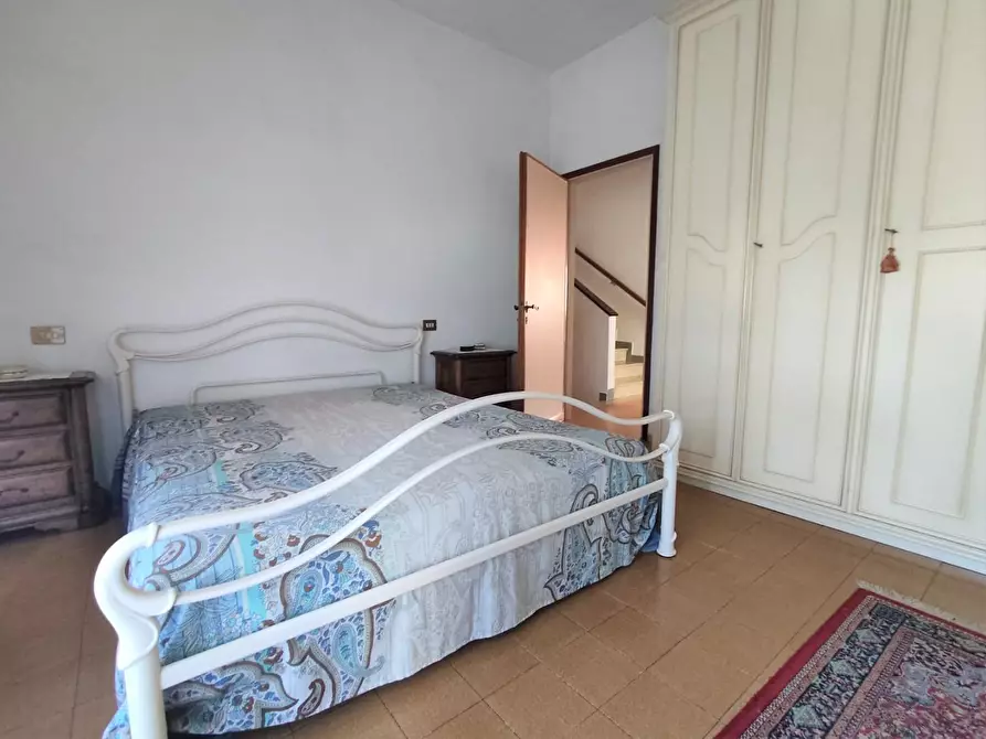 Immagine 9 di Casa indipendente in vendita  a Pietrasanta