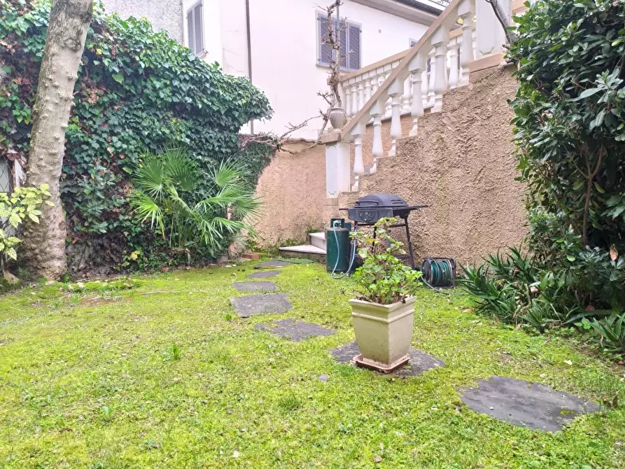 Immagine 13 di Appartamento in affitto  a Camaiore
