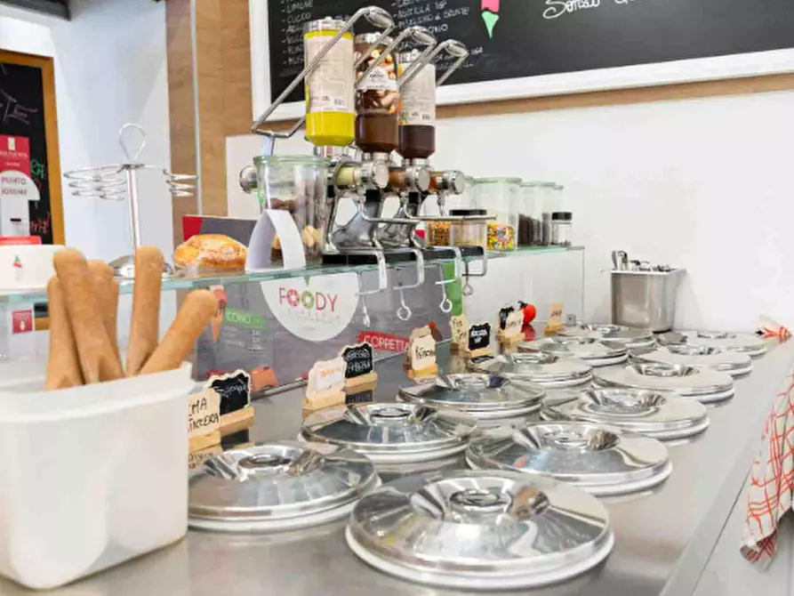 Immagine 3 di Attività commerciale in vendita  a Carmagnola