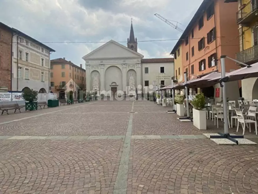 Immagine 21 di Attività commerciale in vendita  a Carmagnola