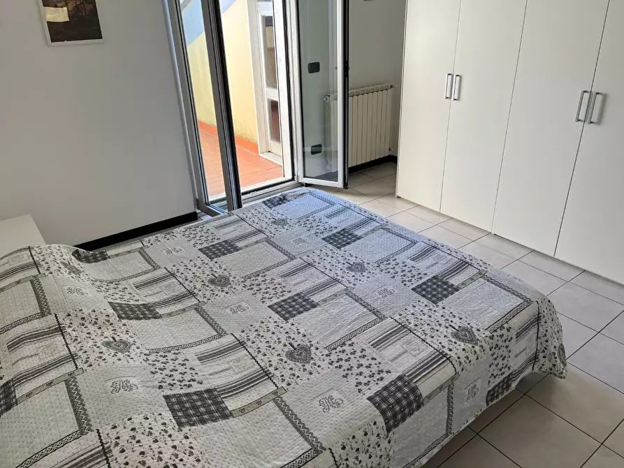 Immagine 9 di Mansarda in vendita  a Massa