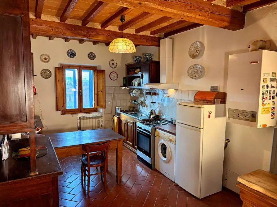 Immagine 1 di Appartamento in vendita  a Casole D'elsa