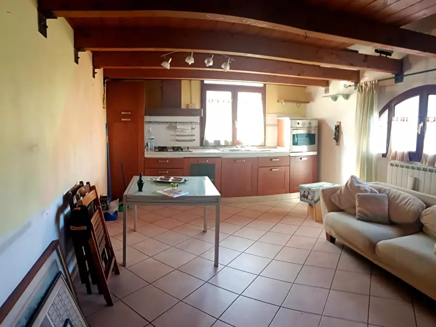 Immagine 5 di Appartamento in vendita  a Cascina