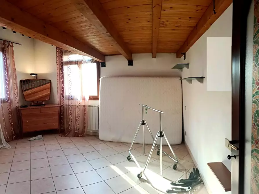 Immagine 9 di Appartamento in vendita  a Cascina