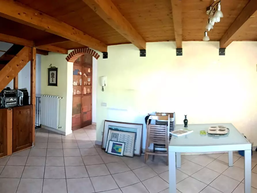 Immagine 3 di Appartamento in vendita  a Cascina