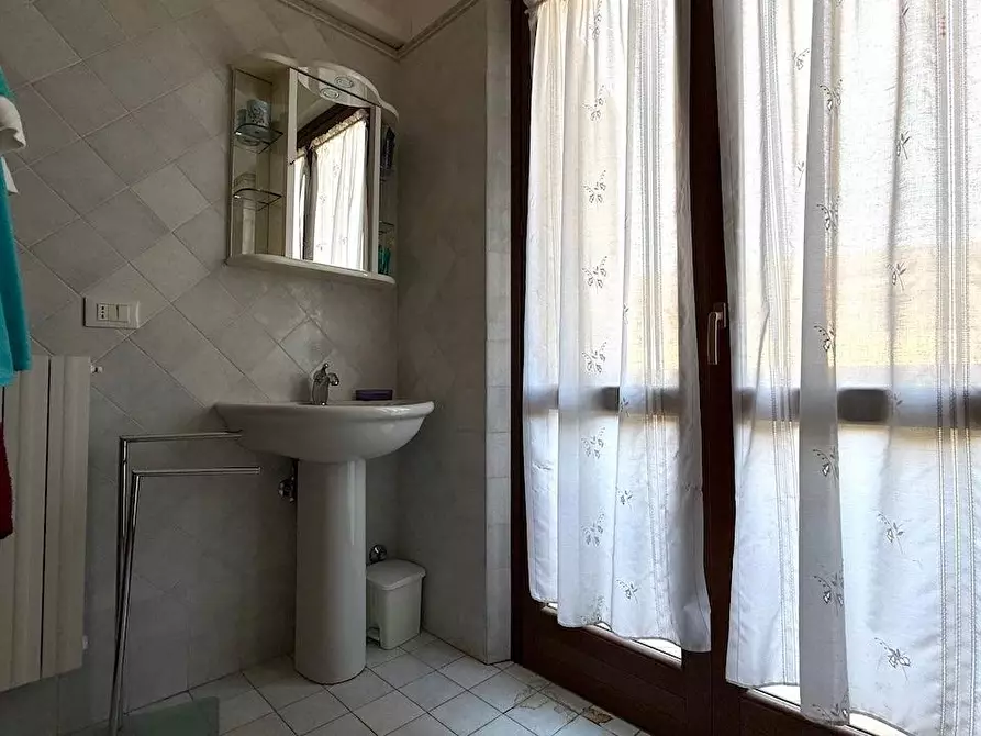 Immagine 13 di Appartamento in vendita  a Massa
