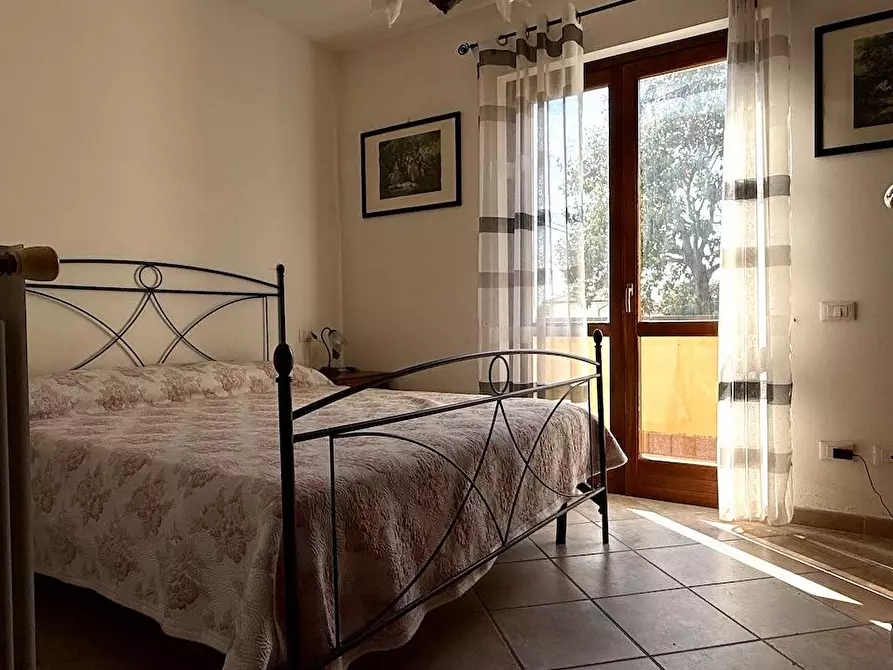 Immagine 11 di Appartamento in vendita  a Massa