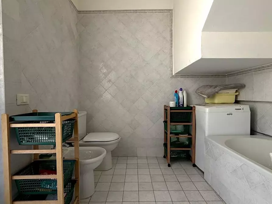 Immagine 12 di Appartamento in vendita  a Massa