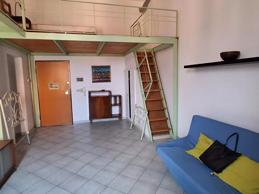 Immagine 1 di Appartamento in vendita  a Livorno