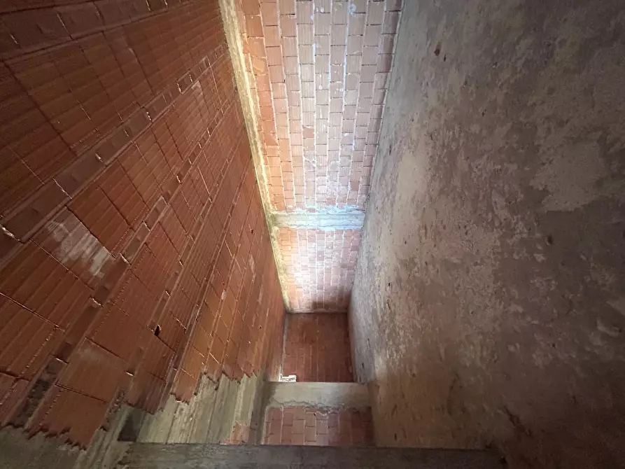 Immagine 14 di Villa in vendita  a Livorno