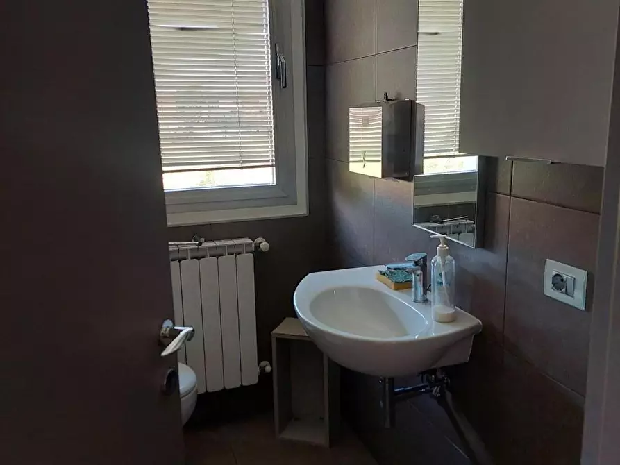 Immagine 9 di Attività artigianale in affitto  a Castelfranco Di Sotto