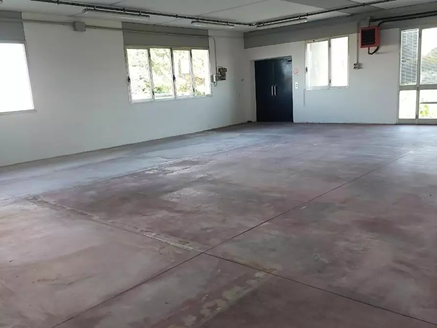Immagine 8 di Attività artigianale in affitto  a Castelfranco Di Sotto