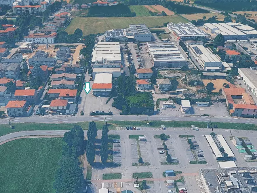 Immagine 2 di Garage in vendita  a Cassano D'adda