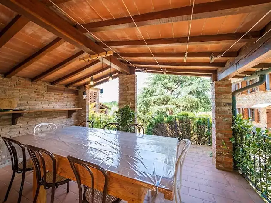 Immagine 18 di Rustico / casale in vendita  a Porcari