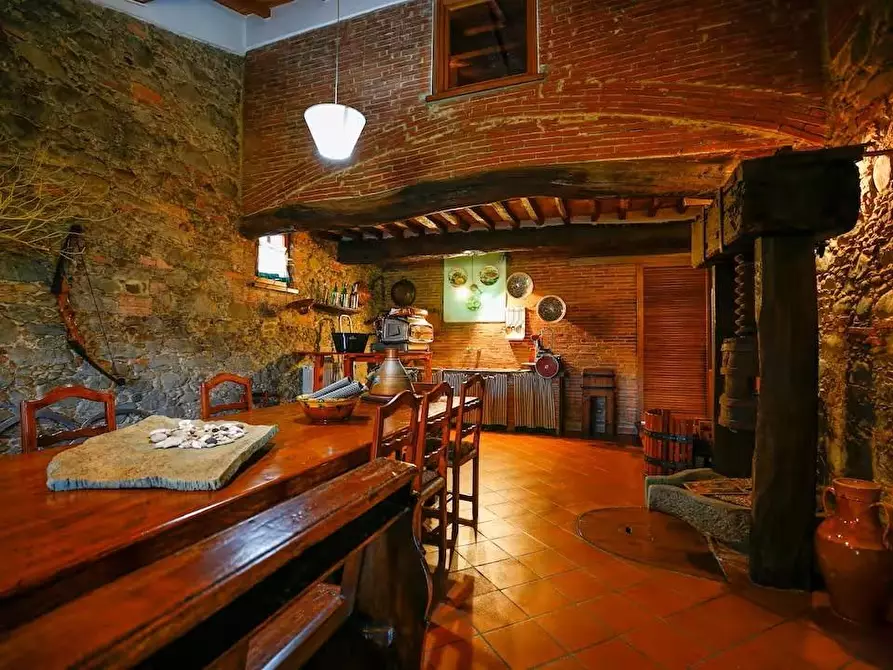 Immagine 9 di Rustico / casale in vendita  a Porcari