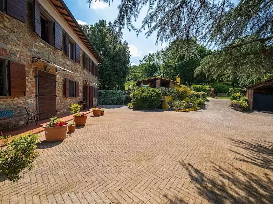 Immagine 20 di Rustico / casale in vendita  a Porcari