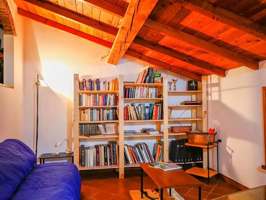 Immagine 23 di Rustico / casale in vendita  a Porcari