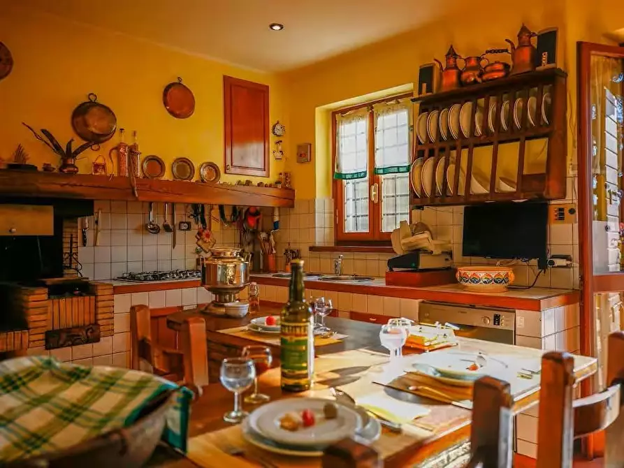 Immagine 5 di Rustico / casale in vendita  a Porcari