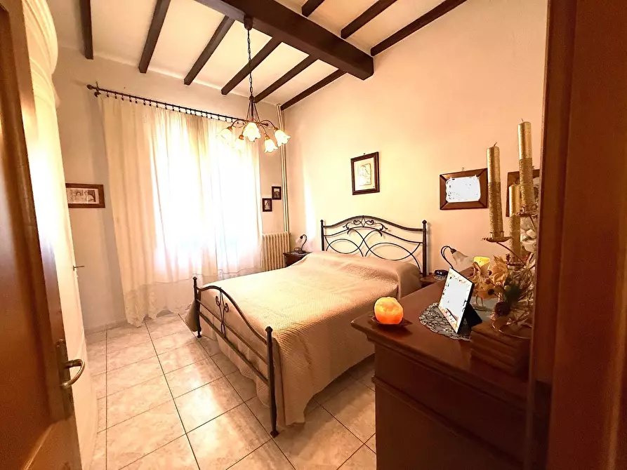 Immagine 19 di Appartamento in vendita  a Capraia E Limite
