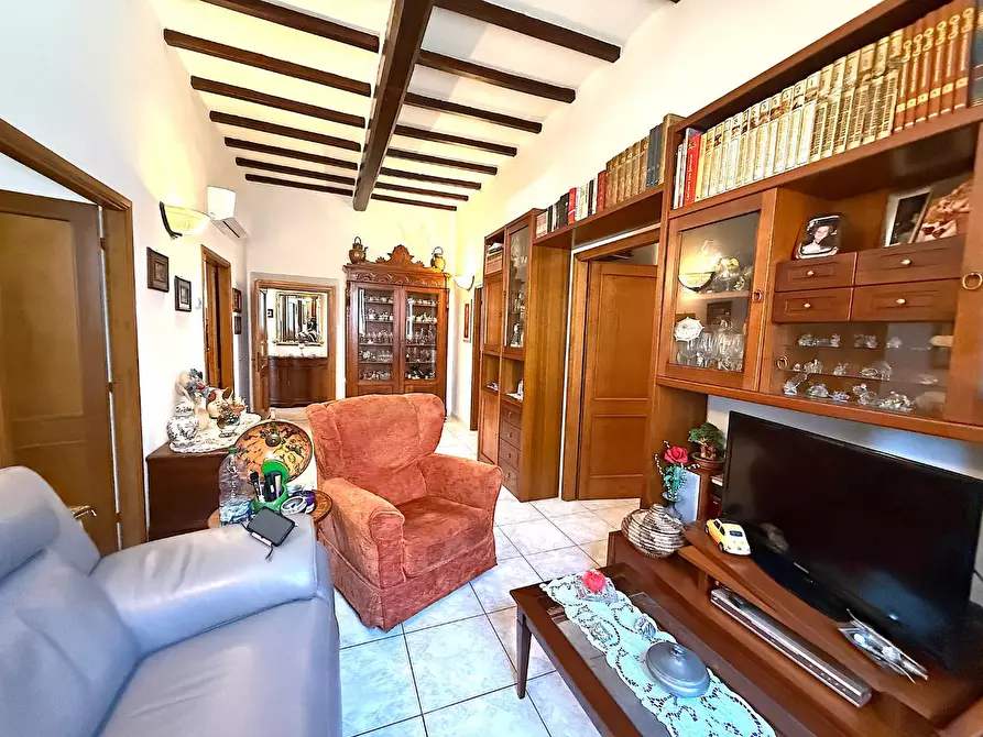 Immagine 24 di Appartamento in vendita  a Capraia E Limite