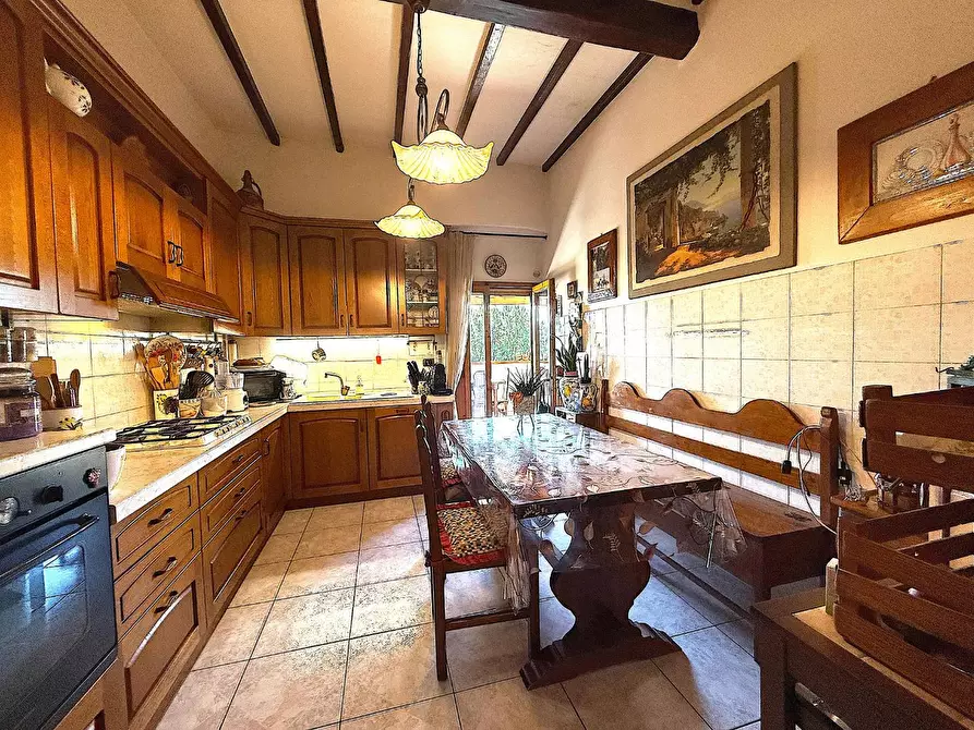 Immagine 8 di Appartamento in vendita  a Capraia E Limite