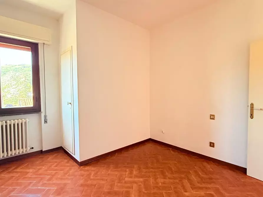 Immagine 29 di Appartamento in vendita  a Uzzano