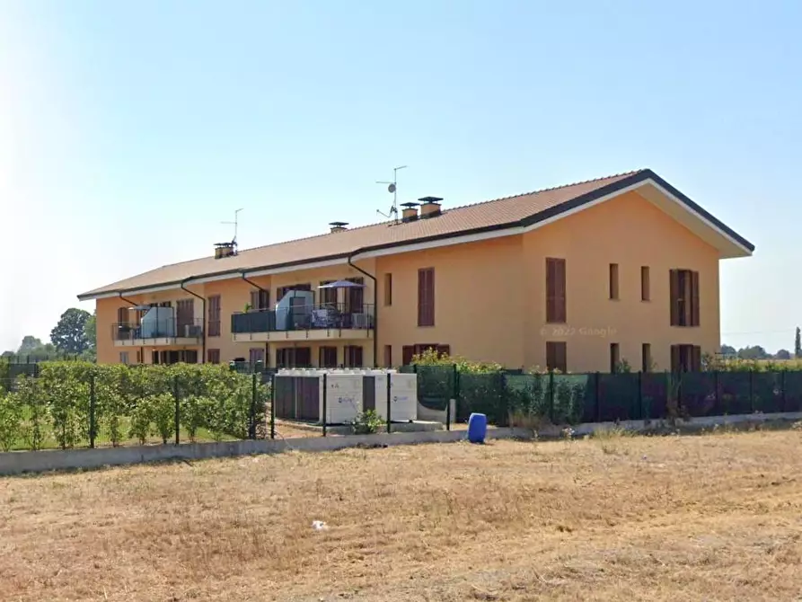 Immagine 1 di Appartamento in vendita  a Robecco Sul Naviglio