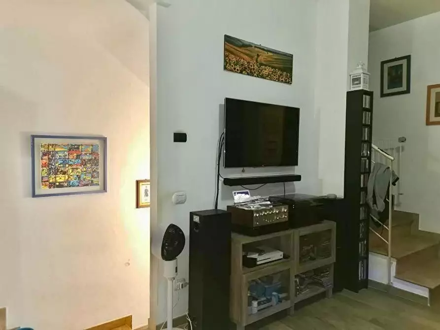Immagine 2 di Porzione di casa in vendita  a Monteriggioni