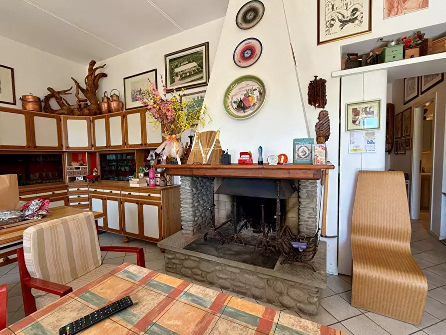 Immagine 22 di Villa in vendita  a Chianni