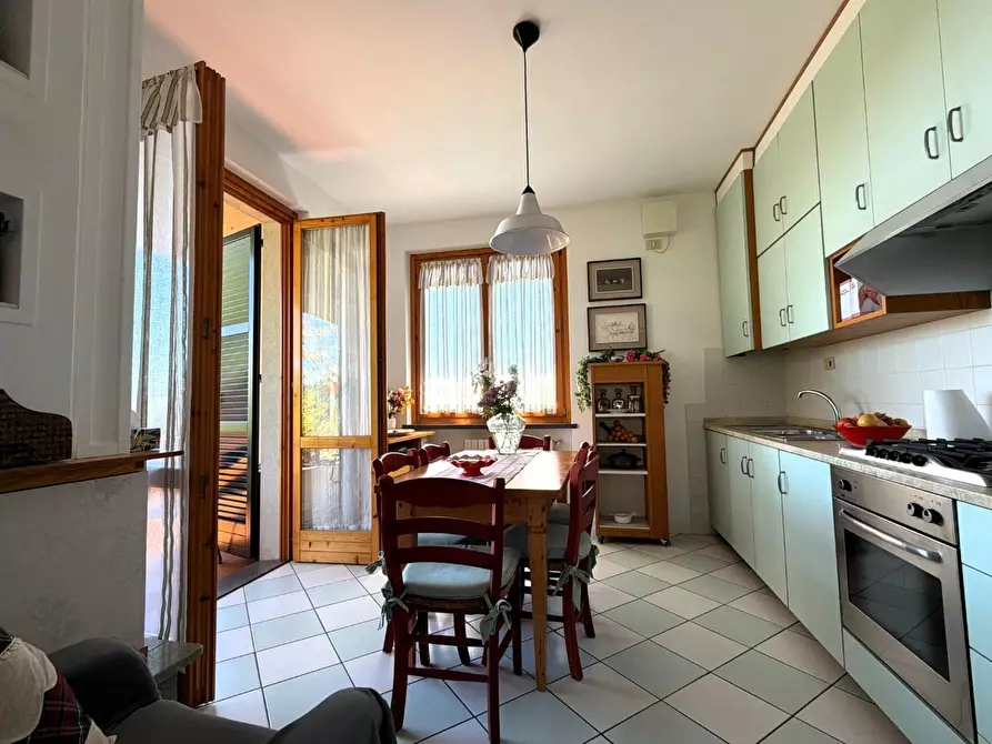 Immagine 8 di Villa in vendita  a Chianni