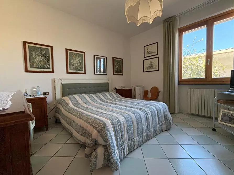 Immagine 13 di Villa in vendita  a Chianni