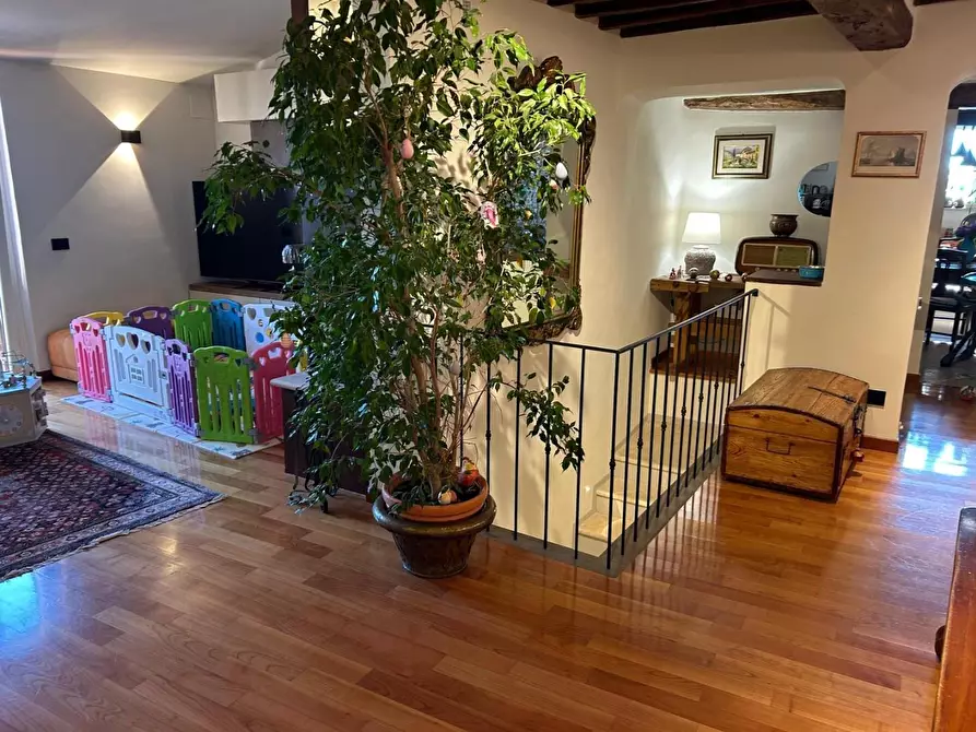 Immagine 5 di Appartamento in vendita  a Siena