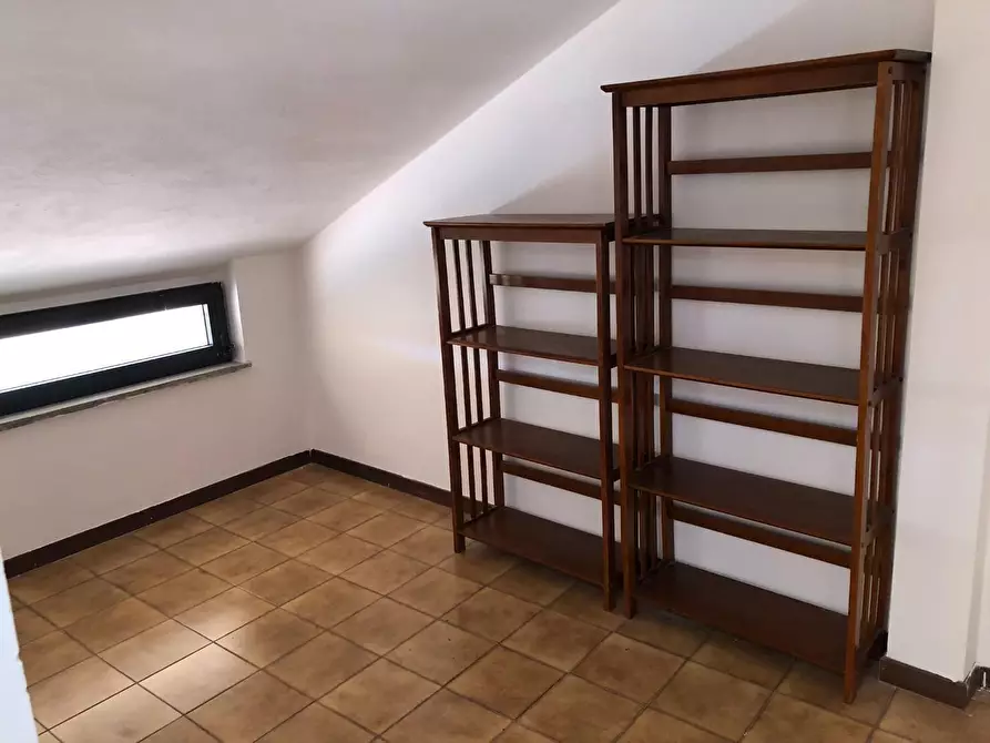 Immagine 16 di Casa bifamiliare in affitto  a Calci