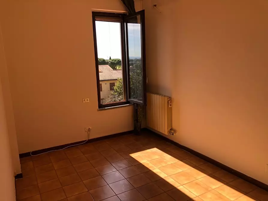 Immagine 18 di Casa bifamiliare in affitto  a Calci